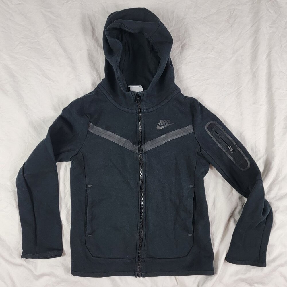 Nike Tech Fleece Boys Small Black Full Zip Sweater Hoodie Casual Winter Warm